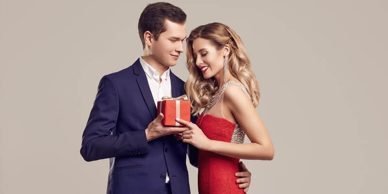 Attract an Aquarius Woman