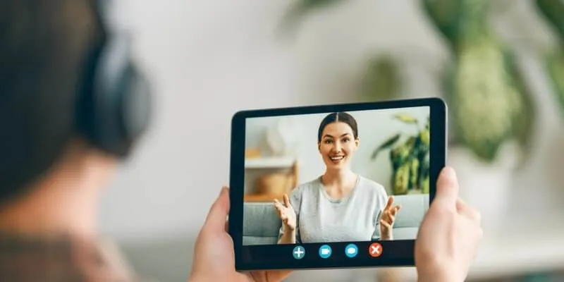 how to start a video chat with a woman