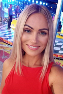 Jolie fille natalia de rodos avec Blond cheveux, âge 47