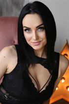 Date fille ukrainienne yuliia de cherkassy avec Noirs cheveux, âge 34 photo-1