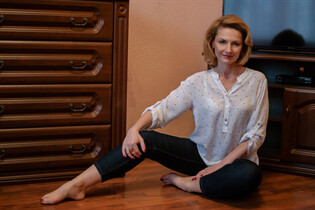 Ukrainian woman online victoria from poltava with Blonde hair age 53 photo-8