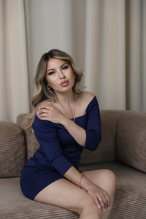 Salir con mujeres ucranianas anastasia de vinnytsia con pelo Rubio y edad 32
