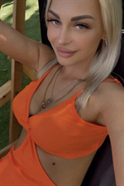 Lady from Ukraine diana from irpin with Light Brown hair age 30 photo-8