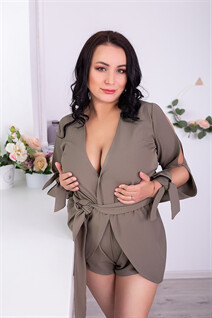 Beautiful single Ukraine woman olga from kharkov with Black hair age 35