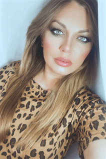 Date ukrainienne irina de artsyz avec Chatain clairs cheveux, âge 36