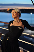 Beautiful mexican woman alisa from playa del carmen with Blonde hair 33 years old photo-2