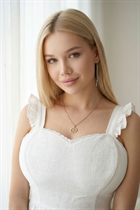 Ukrainian woman for marriage oksana from wroclaw with Light Brown hair age 24 photo-13