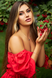 Jolie femme ukrainienne victoriya de ivano-frankovsk avec Chatain clairs cheveux, âge 23