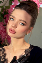 Beautiful Ukrainian woman diana from krivoy rog with Light Brown hair age 22 photo-22