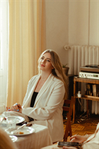 Dama ucraniana viktoriia de khmelnitsky con pelo Rubio y edad 21 photo-22