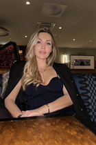 Perfect woman kseniia from london with Blonde hair age 39 photo-3