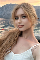 Bride from wrocław veronika with Blonde hair age 24 photo-22