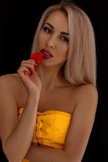 Ukrainian beauty victoria from cherkassy with Blonde hair age 39