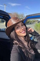 Dating a brazilian woman tatiana from belo horizonte with Black hair 37 years old photo-1