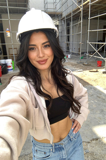 Femme parfaite zhibek de astana avec Noirs cheveux, âge 32