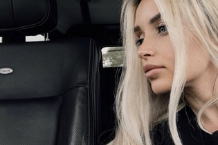 Novia de chicago natalia con pelo Rubio y edad 46 photo-11