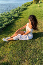 Czech bride elena from prague with Black hair 49 years old photo-10