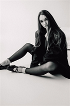 Beautiful women from ukraine olena from zhitomir with Light Brown hair age 22 photo-1