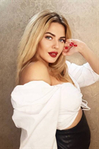 Ukrainian beauty elena from rome with Blonde hair age 36 photo-23