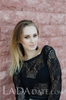 Dating a ukrainian girl yulia from nikolaev with Light Brown hair age 31
