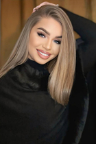 Romanian girl alexia from cluj-napoca with Light Brown hair 27 years old photo-5