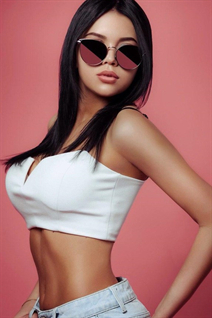 Beautiful single ukrainian woman alina from chernigov with Dark Brown hair age 26