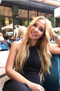 Jolie fille ukrainienne irina de chernigov avec Blond cheveux, âge 50