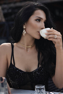Perfect woman angelina from alanya with Black hair age 30