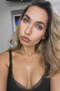 Ukrainian beauty alena from kyiv with Light Brown hair age 38