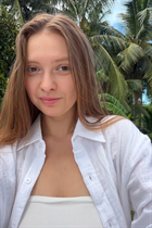 Bride from bangkok alina with Light Brown hair age 28 photo-11