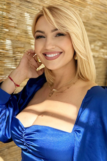 Salir con mujeres ucranianas svetlana de kiev con pelo Rubio y edad 44