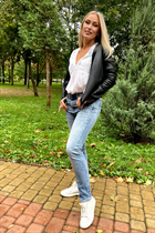 Hermosa mujer de Ucrania ella de kiev con pelo Rubio y edad 46 photo-53