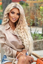 Belle femme roumaine maria de bucharest avec Blond cheveux 29 ans photo-5