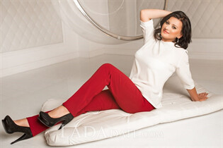 Hermosa chica ucraniana irina de kiev con pelo Marrón oscuro y edad 40 photo-8