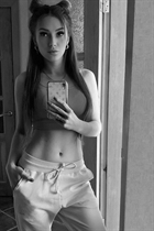 Ukrainian woman online vikky from kiev with Blonde hair age 36 photo-53