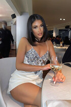 Fille vénézuélienne paola de caracas avec Noirs cheveux 22 ans photo-4