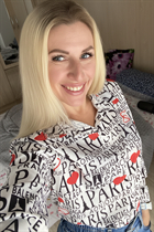 Girl from barcelona olena with Blonde hair age 42