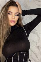 Dating a romanian woman alina from bucharest with Light Brown hair 35 years old photo-7