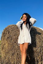 Bride from london julia with Black hair age 39 photo-9