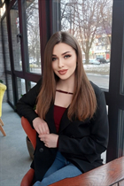 Épouse d'Ukraine alina de rivne avec Chatain clairs cheveux, âge 27 photo-3