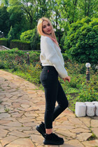 Date ukrainian nastenka from lviv with Blonde hair age 24 photo-5