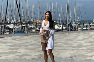 quebec bride nataly with Dark Brown hair age 37 photo-49