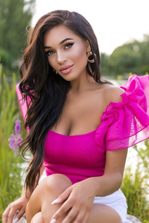 Single women in ukraine lesya from kiev with Dark Brown hair age 28