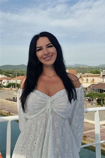 Pretty Ukrainian girl olena from chernivtsi with Black hair age 39