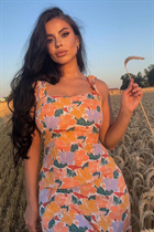 Date fille ukrainienne louise de kiev avec Noirs cheveux, âge 28 photo-1