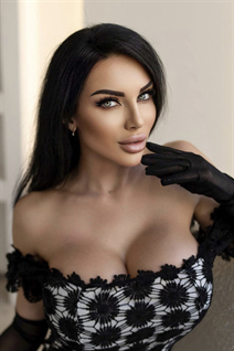 Beautiful wife from Ukraine evgeniya from kiev with Black hair age 40