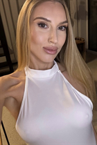 malaga bride tanya with Blonde hair age 41 photo-5