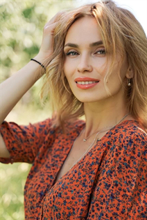 Femme ukrainienne anastasia de kyiv avec Blond cheveux, âge 40