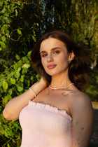 Dating a ukrainian girl daryna from kiev with Light Brown hair age 26