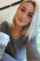 Pretty girl irina from london with Blonde hair age 35 photo-27